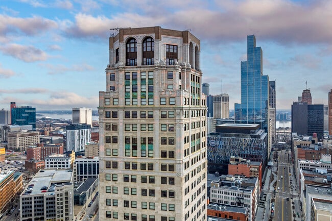 The Broderick Tower (MCI) in Detroit, MI - Building Photo - Building Photo