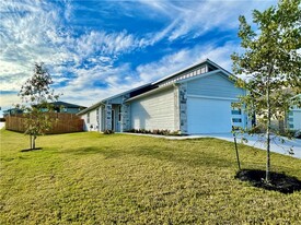 10700 Deaton Ln in Austin, TX - Foto de edificio - Building Photo