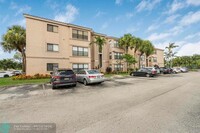 2846 S University Dr in Davie, FL - Building Photo - Building Photo