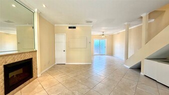 11710 Southlake Dr in Houston, TX - Building Photo