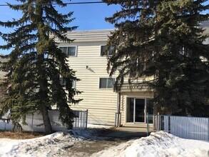 Terrace Court in Taylor, BC - Building Photo - Building Photo