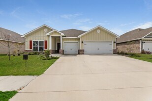 4711 Rosemary St in Callaway, FL - Building Photo