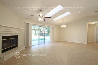 260 La Mancha Ave in Royal Palm Beach, FL - Building Photo - Building Photo