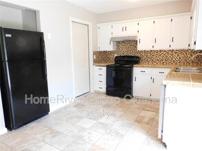 1100 Shalimar Dr in Del City, OK - Building Photo - Building Photo