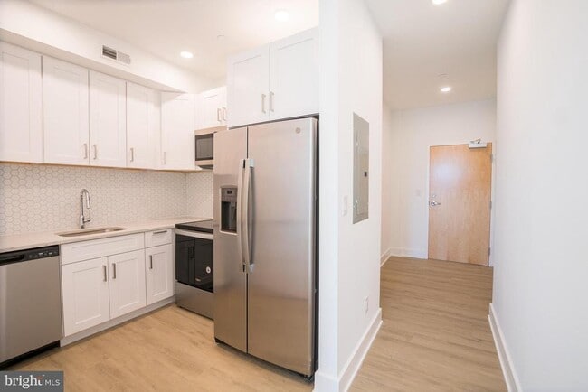 property at 1324 Frankford Ave