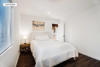 108 Hillcrest Ave in Southampton, NY - Building Photo - Building Photo