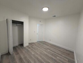 1131 S N St in Lake Worth Beach, FL - Foto de edificio - Building Photo