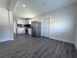 2630 SW 31st Pl in Miami, FL - Building Photo - Building Photo