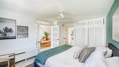 195 Sunrise Dr in Key Biscayne, FL - Building Photo - Building Photo