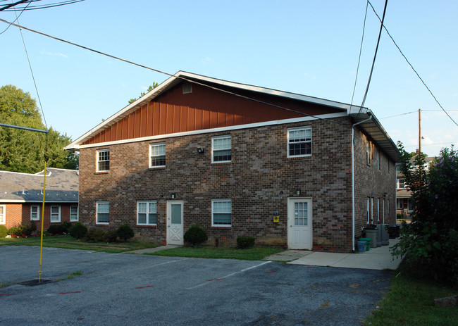 2440 W Tilghman St in Allentown, PA - Foto de edificio - Building Photo