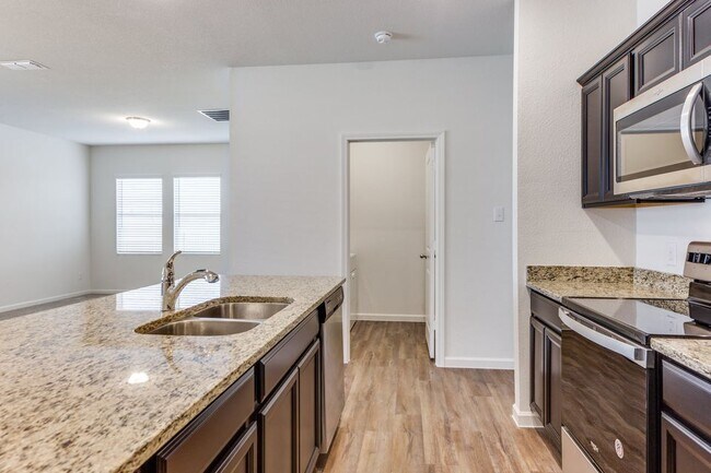 1816 Wolf Run in Anna, TX - Building Photo - Building Photo