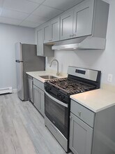 5 Belknap St, Unit 5 in Dedham, MA - Building Photo - Building Photo