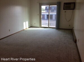 1814 Prairie Ave in Dickinson, ND - Building Photo - Building Photo