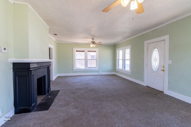 2139 Ave F in Wichita Falls, TX - Building Photo - Building Photo