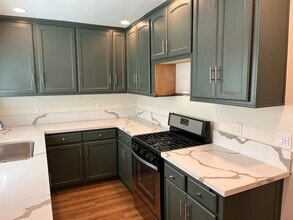 802 N Sloan Ave in Compton, CA - Building Photo - Building Photo