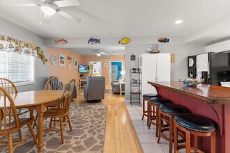 24 Ashworth Ave in Hampton, NH - Building Photo - Building Photo