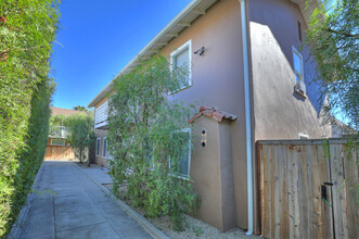 309-319 Hill St in Oxnard, CA - Foto de edificio - Building Photo