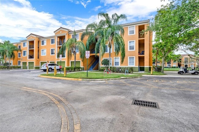 2080 W Preserve Way in Miramar, FL - Building Photo - Building Photo