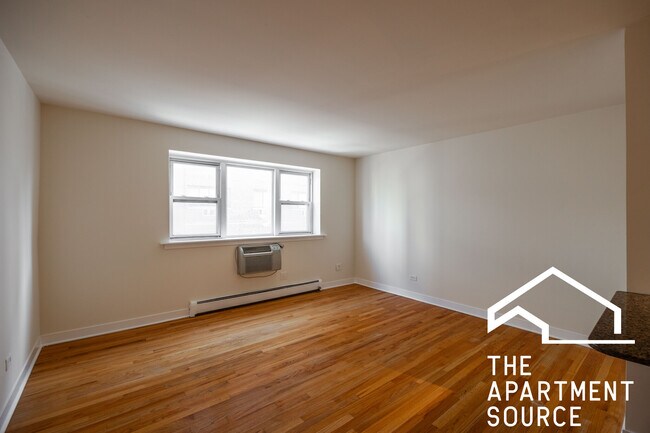 628 W Wrightwood Ave