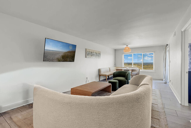 511 S Ocean Blvd in North Myrtle Beach, SC - Building Photo - Building Photo