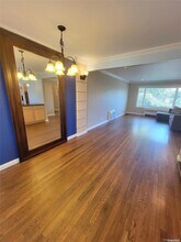 902 Little Whaleneck Rd in East Meadow, NY - Building Photo - Building Photo