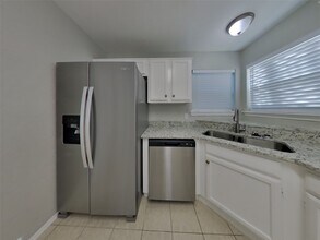 12219 White River Dr in Tomball, TX - Building Photo - Building Photo