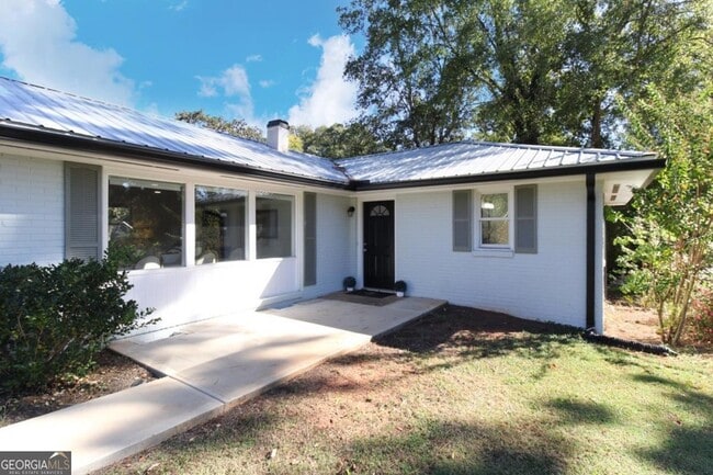 1092 West Lake Dr in Athens, GA - Building Photo - Building Photo