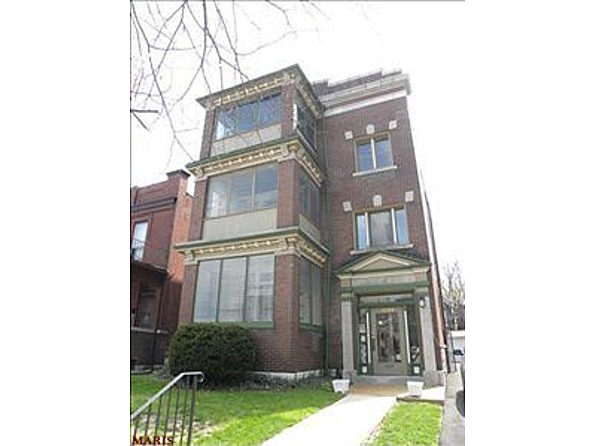 6034 Kingsbury Ave in St. Louis, MO - Foto de edificio