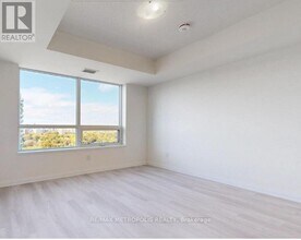 3260 Sheppard Ave E in Toronto, ON - Building Photo - Building Photo