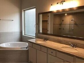 713 Woodview Dr in Leander, TX - Building Photo - Building Photo