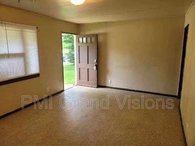 1023 S Silas St in Decatur, IL - Building Photo - Building Photo