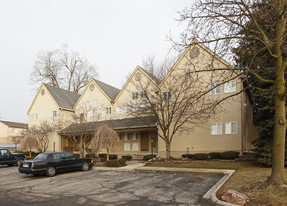 Rollcrest Apartments