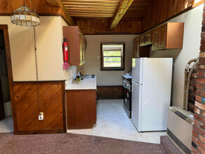 115 Vacation Estates Ln-Unit -2 in Farmington, ME - Foto de edificio - Building Photo