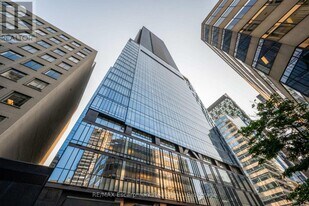 488 University Ave in Toronto, ON - Building Photo