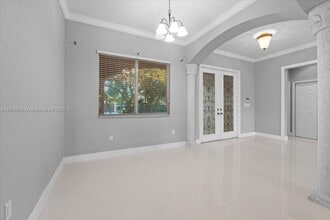 16640 NW 86th Ct in Miami Lakes, FL - Building Photo - Building Photo