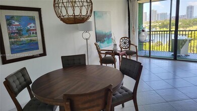 3475 N Country Club Dr in Miami, FL - Building Photo - Building Photo