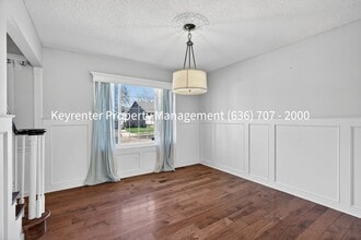 971 Whispering Ridge Ln in St. Peters, MO - Building Photo - Building Photo