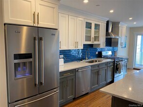 100 Lindell Blvd in Long Beach, NY - Building Photo - Building Photo