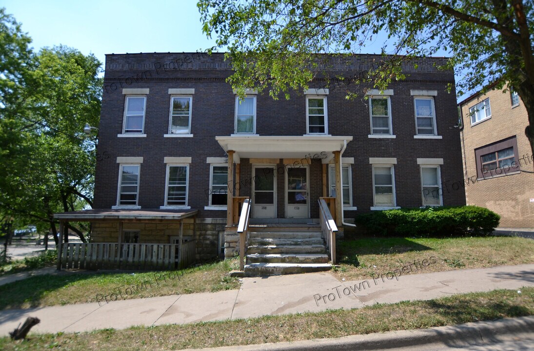 256 Western Ave, Unit 1E in Joliet, IL - Building Photo
