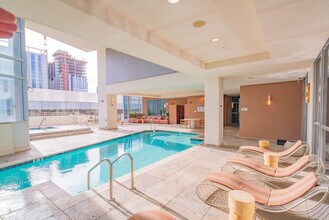 44 W Monroe St in Phoenix, AZ - Building Photo - Building Photo