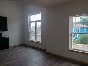 322 W Main St, Unit 1 in Stoughton, WI - Building Photo - Building Photo