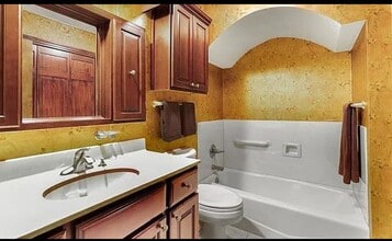 5512 NW Indian Hills Ln in Kansas City, MO - Building Photo - Building Photo