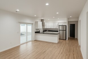 119 Grant Dr, Unit A in Ephrata, WA - Building Photo