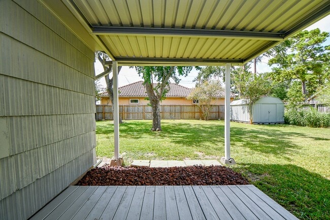 property at 1957 Norcrest Dr