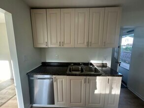 15490 Dixie in Redford Township, MI - Building Photo - Building Photo