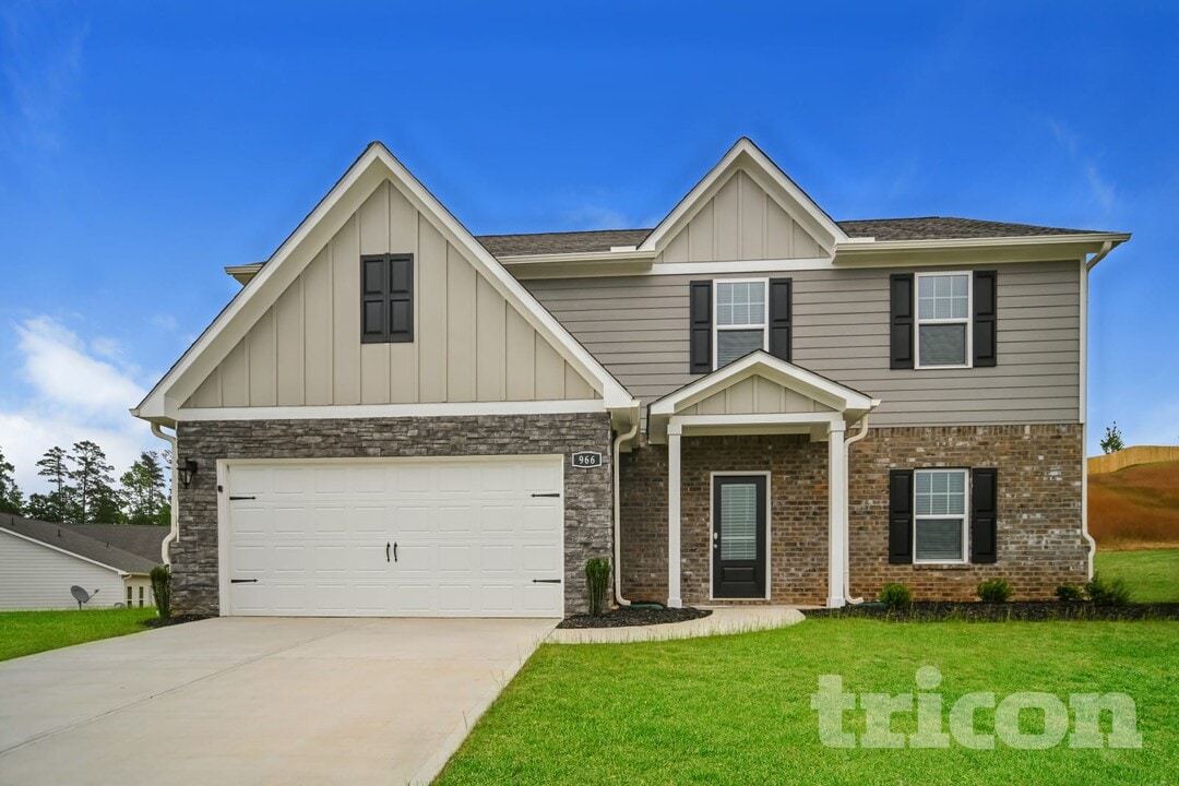 966 Minden Terrace in Fairburn, GA - Foto de edificio