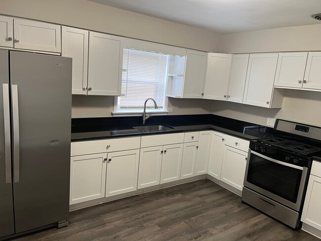 2239 S 17th Ave in North Riverside, IL - Building Photo - Building Photo