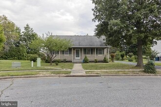 319 Laurel St in Easton, MD - Building Photo - Building Photo