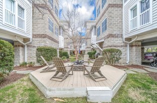 7922 Shore Dr in Norfolk, VA - Building Photo