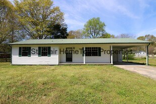 101 Ilamo Cir in Pell City, AL - Building Photo